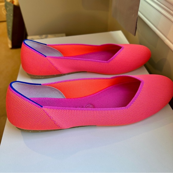 Rothy's Two-Tone Knit Ballet Flats in Pink and Coral Blue Trim Size W12 - Picture 3 of 10